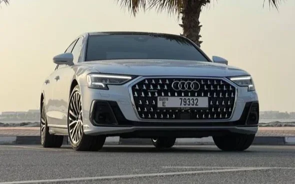 Audi A8 2024 للإيجار في دبي