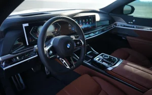 BMW 735i 2025 Foto 4