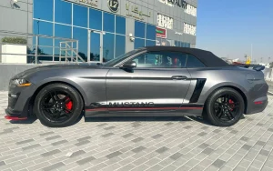 Ford Mustang Convertible 2023 photo 2