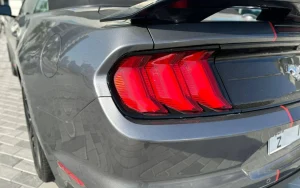 Ford Mustang Convertible 2023 photo 3