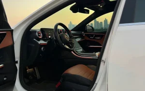 Mercedes-Benz C200 2024 图片 6