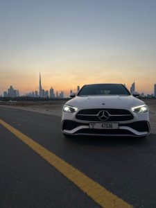 Mercedes-Benz C200 2024 photo 2