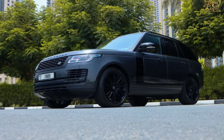 Range Rover Vogue 2022 for rent in Dubai