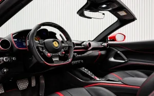 Ferrari 812 GTS Spider 2025 صورة 4