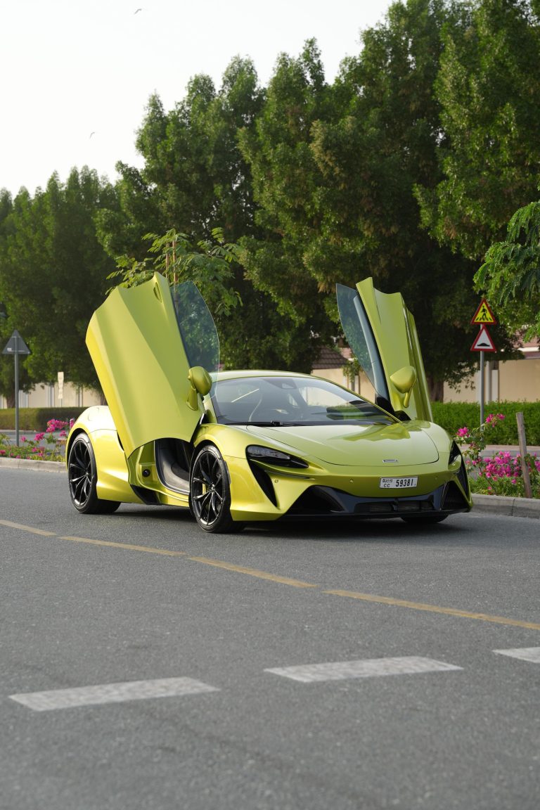 Mclaren Artura 2025 for rent in Dubai
