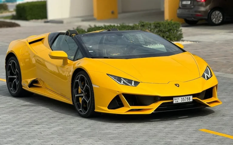 Lamborghini Huracan EVO Spyder 2025 للإيجار في دبي