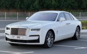 Rolls-Royce Ghost 2023 صورة 1
