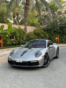 Porsche 911 Carrera Silver 2025 photo 1