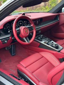 Porsche 911 Carrera Silver 2025 photo 5