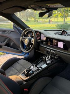 Porsche 911 Carrera 4 GTS 2025 (blue / Black) 2025 photo 8