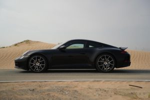 Porsche 911 Carrera Black 2025 photo 1