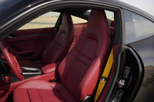 Porsche 911 Carrera Black 2025 photo 15