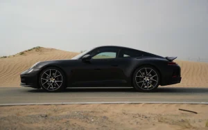 Porsche 911 Carrera Black 2025 photo 3