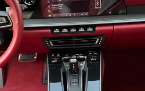 Porsche 911 Carrera Silver 2025 صورة 6