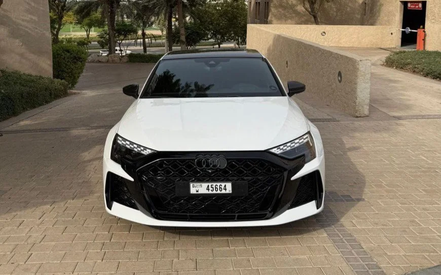 Audi RS3 2025 للإيجار في دبي