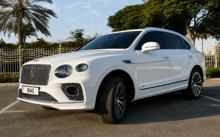 Bentley Bentayga 2024 للإيجار في دبي