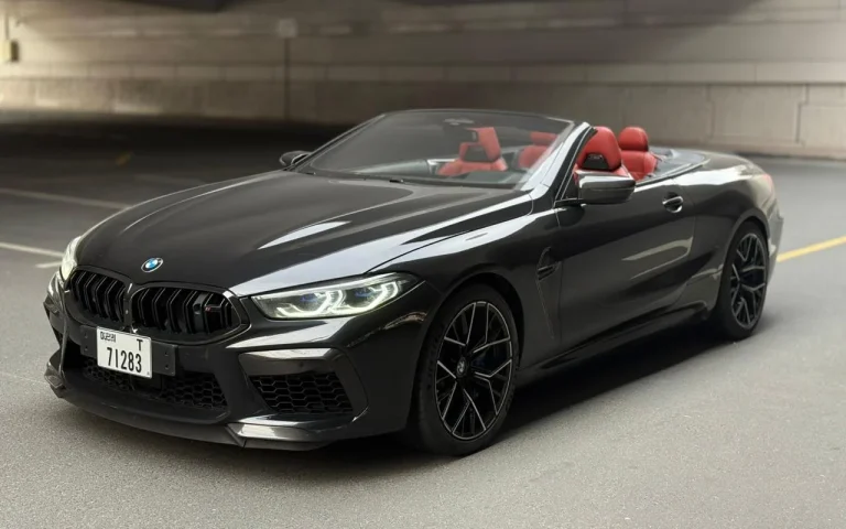 BMW M8 Convertible 2023 للإيجار في دبي