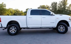 Ram 2500 Laramie 2023 صورة 3