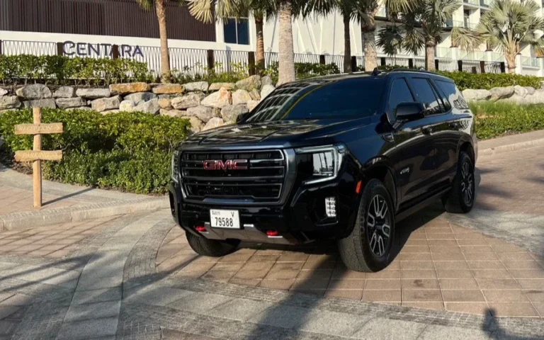 GMC Yukon AT4 2024 للإيجار في دبي