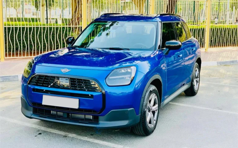 Mini Cooper Countryman 2025 للإيجار في دبي