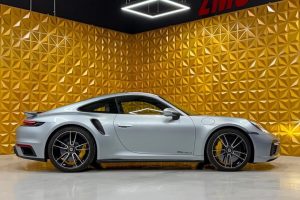 Porsche 911 Turbo S 2023 photo 4