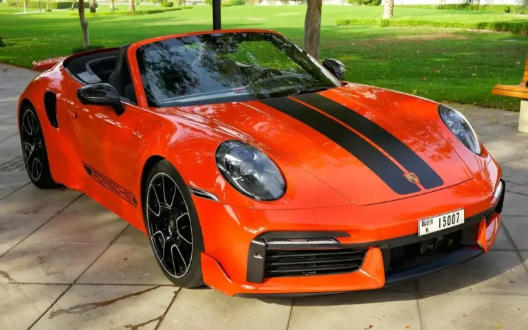 Porsche 911 Turbo S 2023 للإيجار في دبي