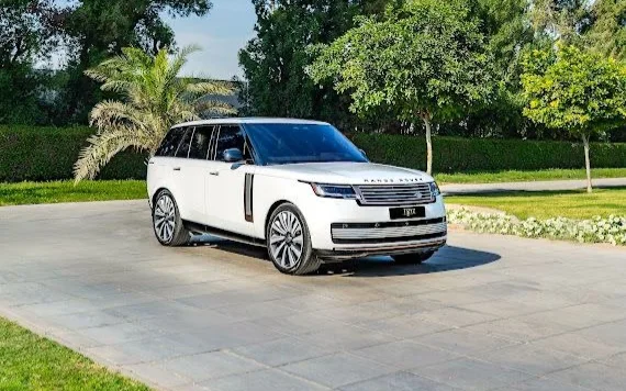 Range Rover Vogue SV 2025 للإيجار في دبي