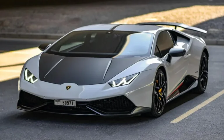 Lamborghini Huracan Coupe 2021 للإيجار في دبي