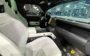 Land Rover Defender OCTA 2027 صورة 4
